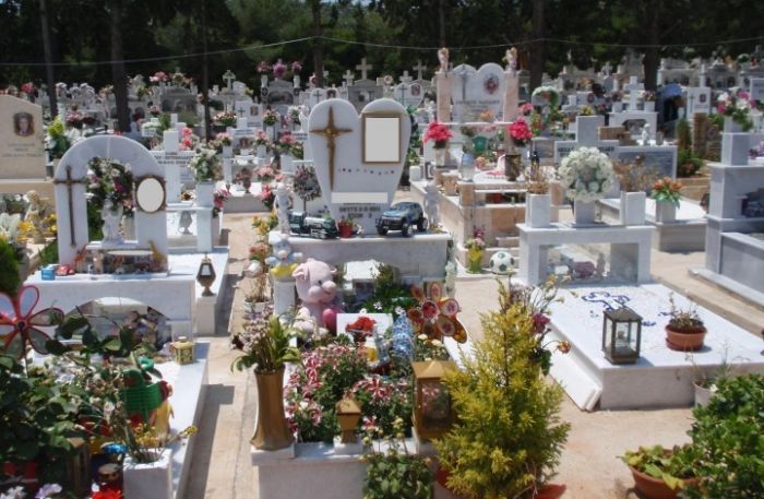  Ο Δήμος Αθηναίων ανοίγει 372 τάφους για θύματα από τον κοροναϊό στο Γ’ Νεκροταφείο