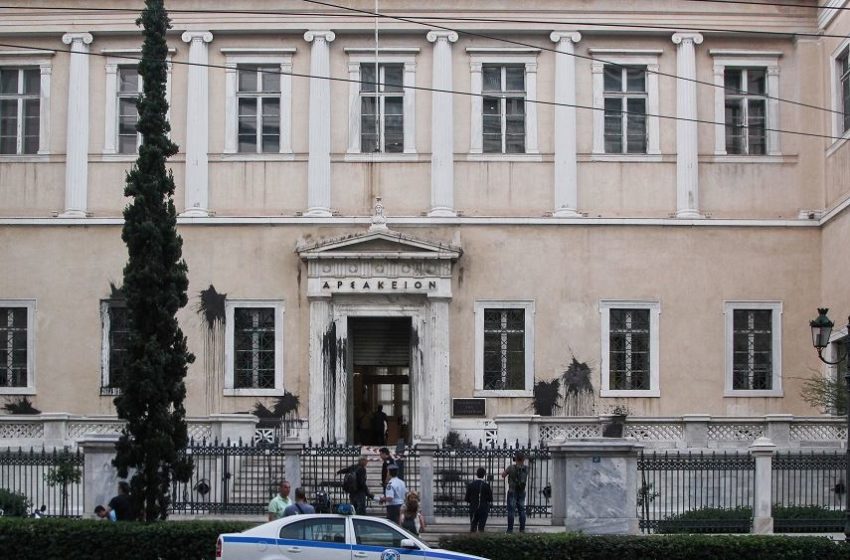  Επιστρέφει το διαβατήριο στον  Μαρινάκη το ΣτΕ