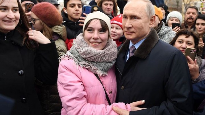  Πούτιν, όπως λέμε… Δον Ζουάν – Δέχθηκε πρόταση γάμου δημόσια (vid)