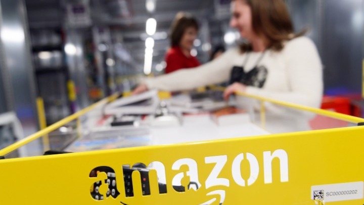  Η Amazon αυξάνει το μέσο βασικό της μισθό στα 350.000 δολάρια ανά χρόνο