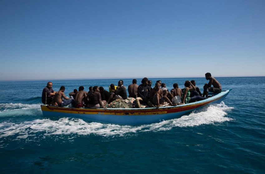  Κοτζιάς: Η κυβέρνηση συμφώνησε να μεταφέρονται Λίβυοι πρόσφυγες σε ελληνικά λιμάνια – Τι είναι η επιχείρηση “Ειρήνη”