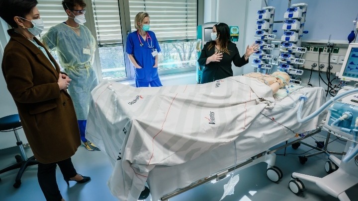  Ειδικοί εξηγούν γιατί στην Γερμανία πεθαίνουν λιγότεροι από τον κορονοϊό: Πολλά τεστ και σύστημα υγείας…