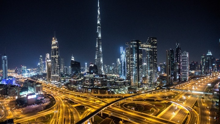  Στο Ντουμπάι, ένα ζευγάρι θα τρέξει μαραθώνιο… στο μπαλκόνι του