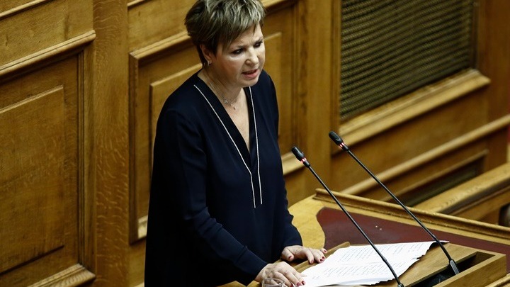  Γεροβασίλη: Να αποφασίσει η Βουλή για υποχρεωτική μείωση της βουλευτικής αποζημίωσης