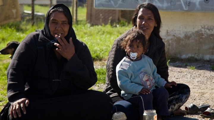  Κατανομή 2,25 εκατ. ευρώ για προστασία των Ρομά από τον κοροναϊό