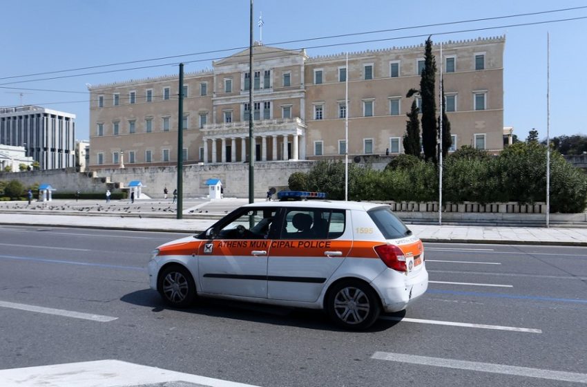  Έτσι θα εφαρμοστεί η απαγόρευση κυκλοφορίας – Πρόστιμα και εξαιρέσεις (vid)