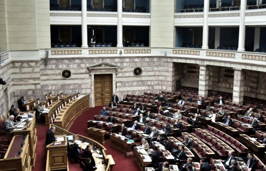  ΚΚΕ: Πάγια η θέση μας για μόνιμη δραστική μείωση των μισθών βουλευτών