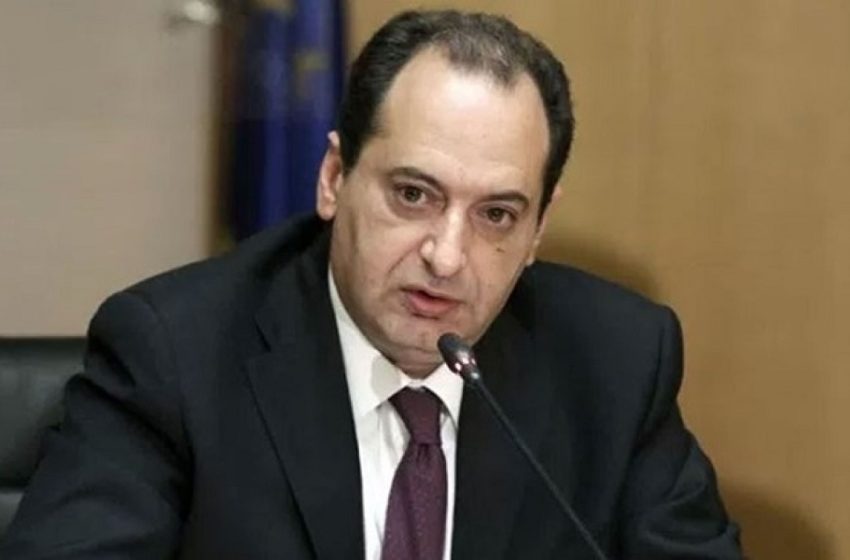  Σπίρτζης: Ο κ. Θεοδωρικάκος παριστάνει τον ανίδεο για τη ”Greek mafia”