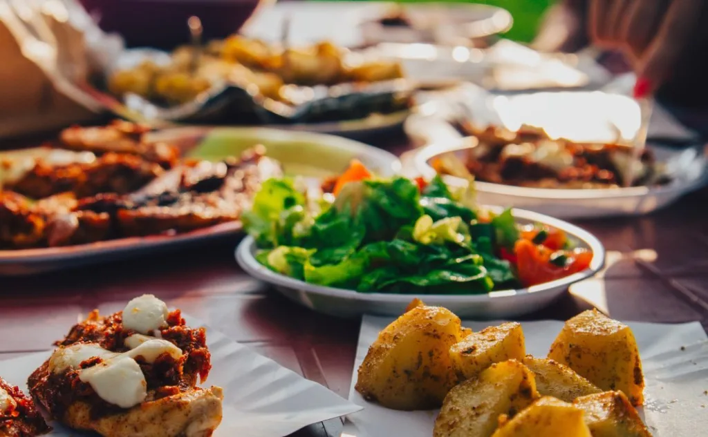 Τι είναι το “food fatigue”; 5 dinner food meal 8313 e1789587880705