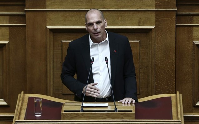  Δεν πήγε στη Βουλή ο Βαρουφάκης – Ζητεί συνεδριάσεις μέσω τηλεδιάσκεψης