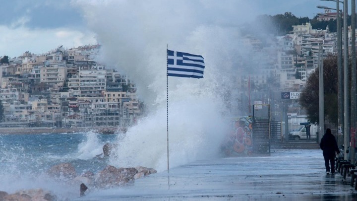  Καιρός: Θυελλώδεις άνεμοι “σαρώνουν” τη χώρα