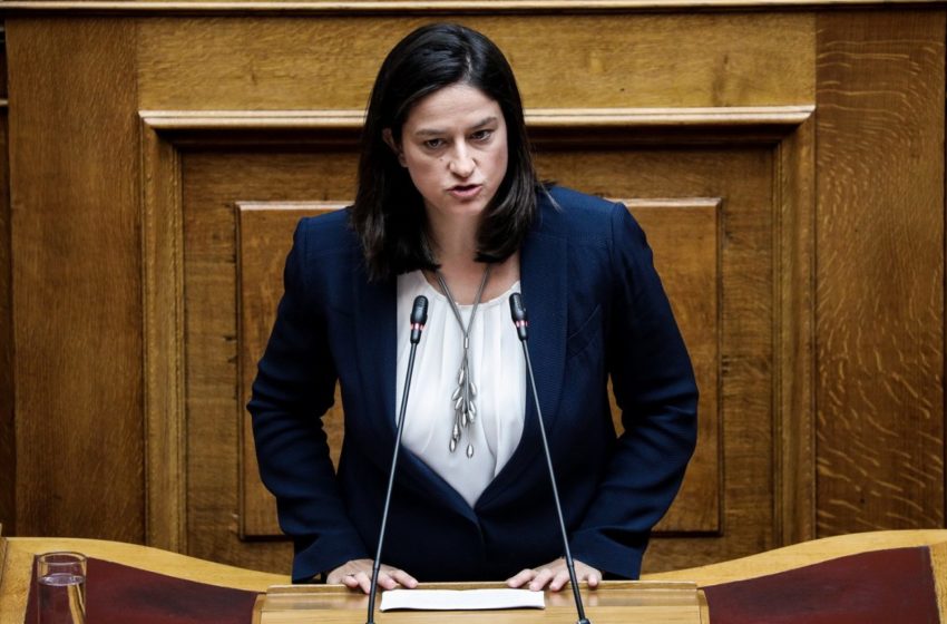  Επιβεβαιώνει η Κεραμέως για τη διάσταση απόψεων αν πρέπει να ανοίξουν τα Δημοτικά
