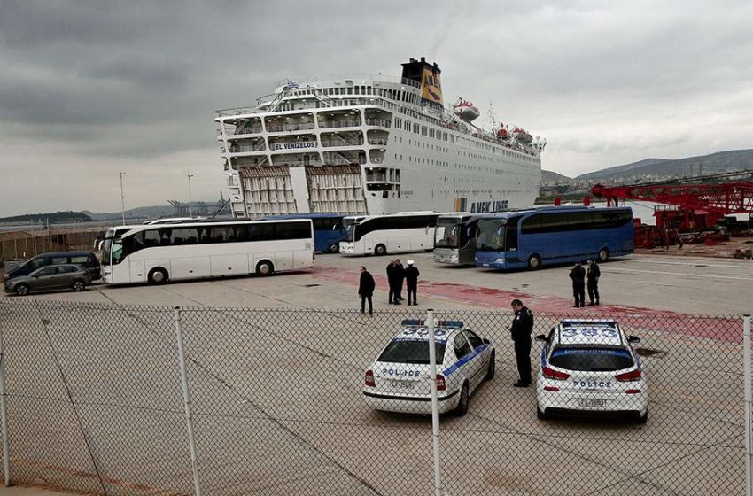  Σε εξέλιξη η μεταφορά των επιβατών από το “Ελευθέριος Βενιζέλος”