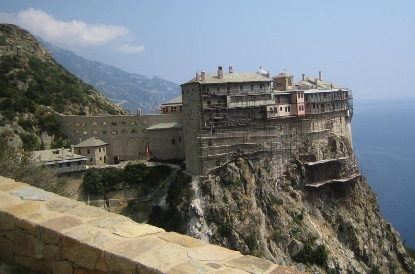  Παράταση έως τις 30 Απριλίου της αναστολής εισόδου επισκεπτών στο Άγιο Όρος