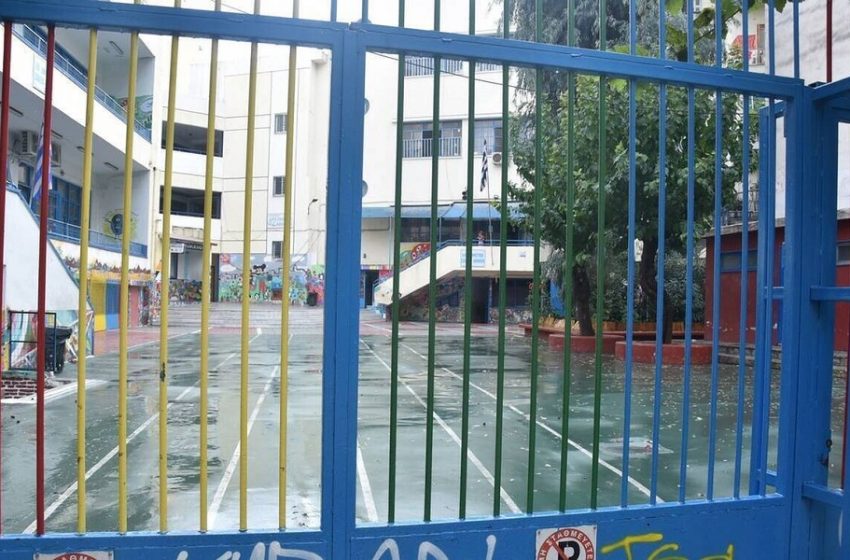  Kλείνουν δεκάδες σχολεία στην Μακεδονία λόγω κοροναϊού (vid)