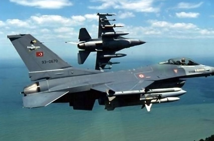  Τουρκικά F-16 πραγματοποίησαν υπέρπτηση πάνω από τις Οινούσσες και παρενόχλησαν το ελικόπτερο του υπ. Εθνικής Άμυνας