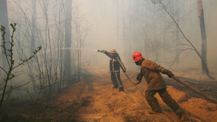  Κατασβέστηκε η πυρκαγιά που απειλούσε το πρώην πυρηνικό εργοστάσιο του Τσερνόμπιλ