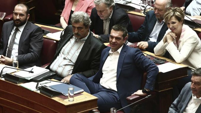  “Οι ανθοδέσμες έξω από το γραφείο του Πολάκη είναι από τον Μητσοτάκη”- Ο Γ.Λακόπουλος για τον αρνητικό ρόλο του Σφακιανού πολιτικού