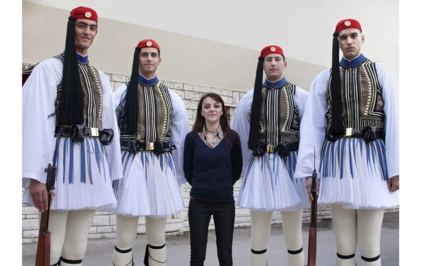  Δήμητρα Χατζηαδάμ: Η αποκλειστική φωτογράφος των Ευζώνων της Προεδρικής Φρουράς (εικόνες)