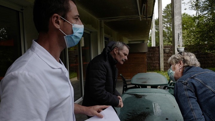  Γαλλία: Στους 25.531 οι νεκροί, μειώνονται οι νοσηλευόμενοι σε ΜΕΘ