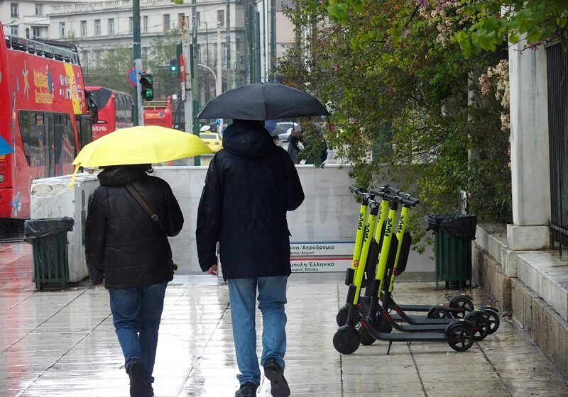  Καιρός με βροχές και πτώση της θερμοκρασίας