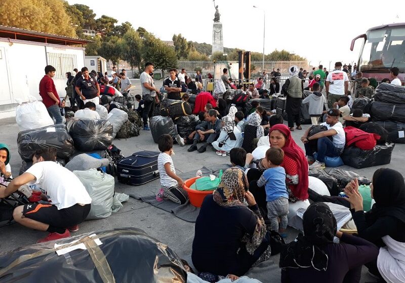  “Φωτογραφική η διαδικασία για τη μεταφορά προσφύγων στην Ηπειρωτική χώρα” – Ποιους ευνοεί