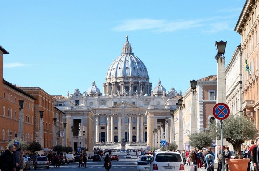  Η βασιλική του Αγίου Πέτρου στο Βατικανό άνοιξε και πάλι