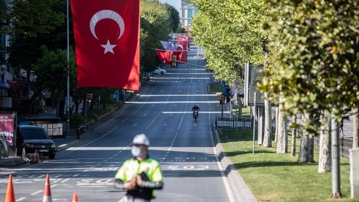  Ο Ερντογάν επιβάλλει 4ήμερη καραντίνα από το Σάββατο