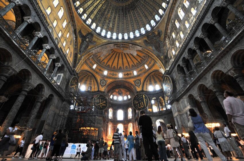  Το κόμμα του Ερντογάν θέλει τζαμί την Αγία Σοφία – Περίεργη διαρροή