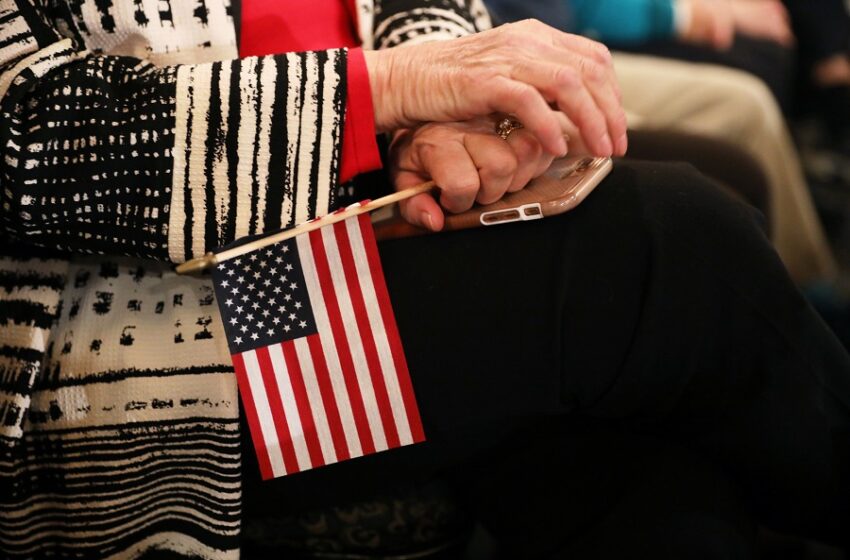  New York Time: “Μπλόκο” (;) της ΕΕ σε επισκέπτες από τις ΗΠΑ