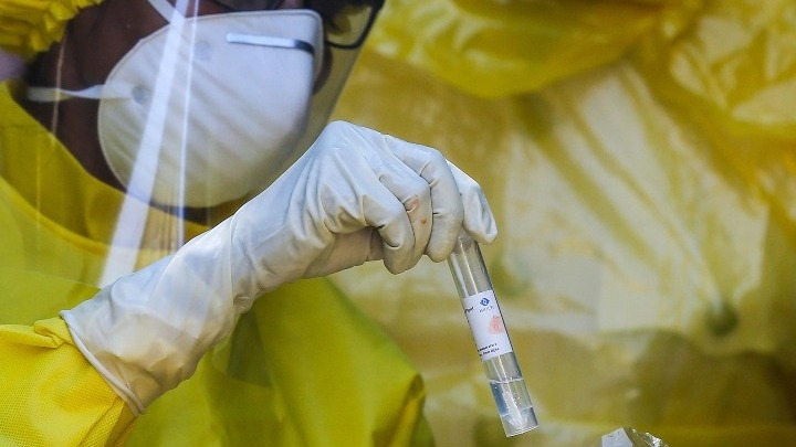  Mαζικό εμβολιασμό κατά του κοροναϊού ετοιμάζει η Ρωσία