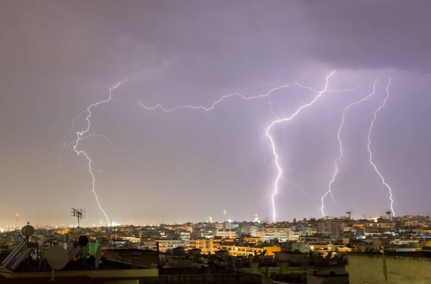  Προσοχή τις επόμενες ώρες: Σε ποιες περιοχές θα εκδηλωθούν έντονα φαινόμενα (vid)