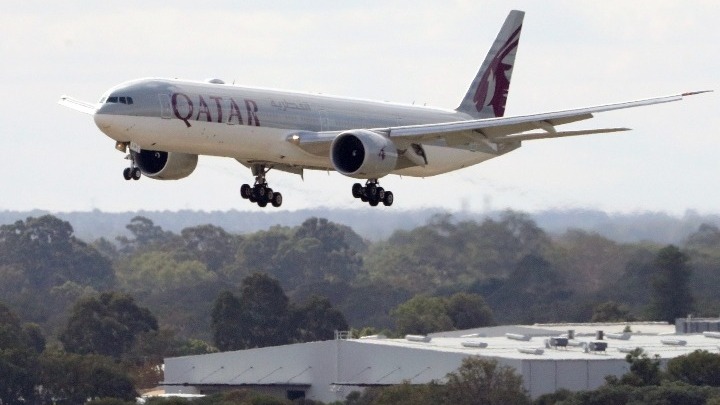  Qatar Airways: Οι 12 επιβάτες που βρέθηκαν θετικοί δεν προέρχονταν από το Κατάρ