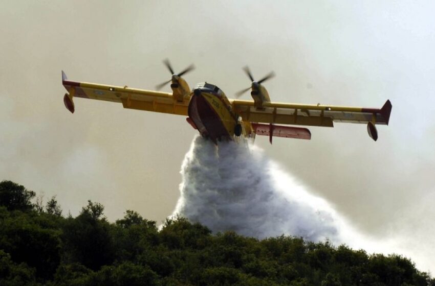  Φωτιά στην Κέρκυρα – Επιχειρούν και δύο αεροσκάφη