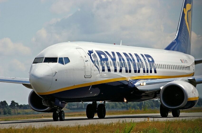  Ryanair σε εργαζόμενους: Μειώσεις μισθών αλλιώς 3.500 απολύσεις