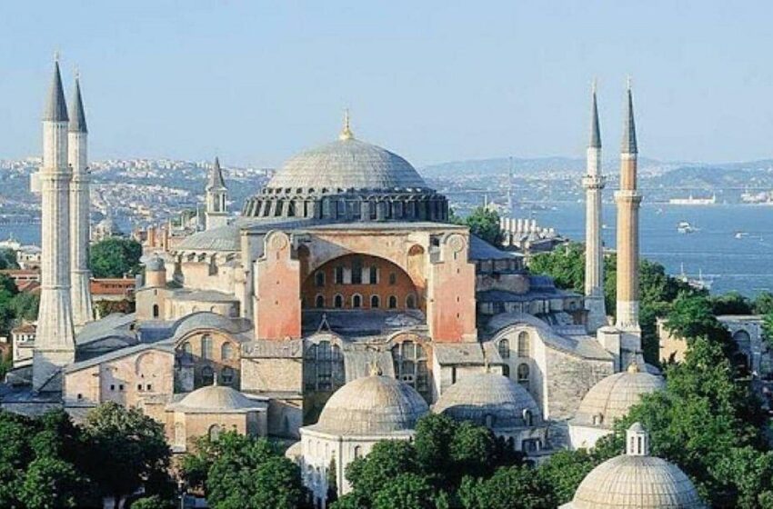  Παρέμβαση UNESCO: Να μην μετατραπεί σε τζαμί η Αγία Σοφία- Αγωνία για την απόφαση