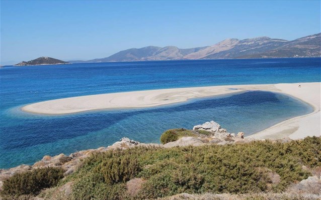  Τραυματισμός λουόμενου από ταχύπλοο στην Κάρυστο – Συνελήφθη ο χειριστής του