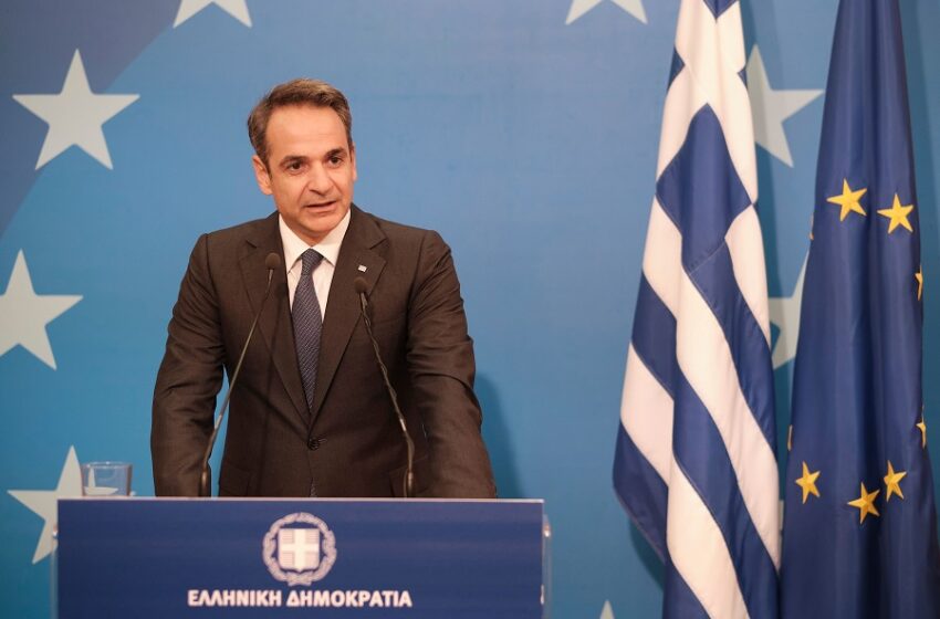  Μητσοτάκης σε δημοσιογράφους: Βεβαίως να πάτε διακοπές, ακόμα και στο Καστελόριζο