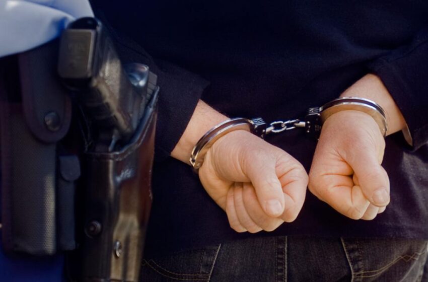  Συνελήφθη οδηγός Δημάρχου ΒΠ – Έπαιρνε χιλιάδες ευρώ για… διορισμούς