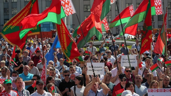  Λευκορωσία: Διαδήλωση υπέρ του Λουκασένκο και «Πορεία για την Ελευθερία» της αντιπολίτευσης