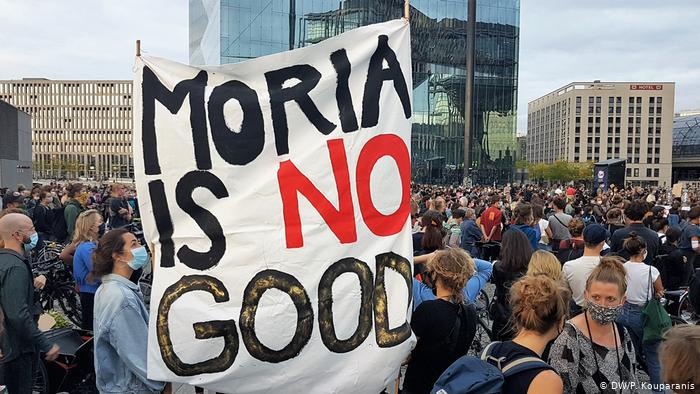  Γερμανία: Διαδηλώσεις σε 60 πόλεις για την Μόρια- Πιέζουν τον Ζεεχόφερ να υποδεχθεί πρόσφυγες από την Λέσβο