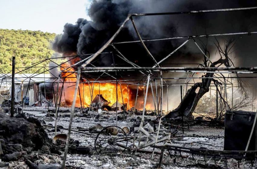  Μόρια: Προφυλακίστηκαν οι 6 Αφγανοί για τον εμπρησμό του ΚΥΤ – Δήλωσαν “θύματα” διωγμών από ομοεθνείς τους