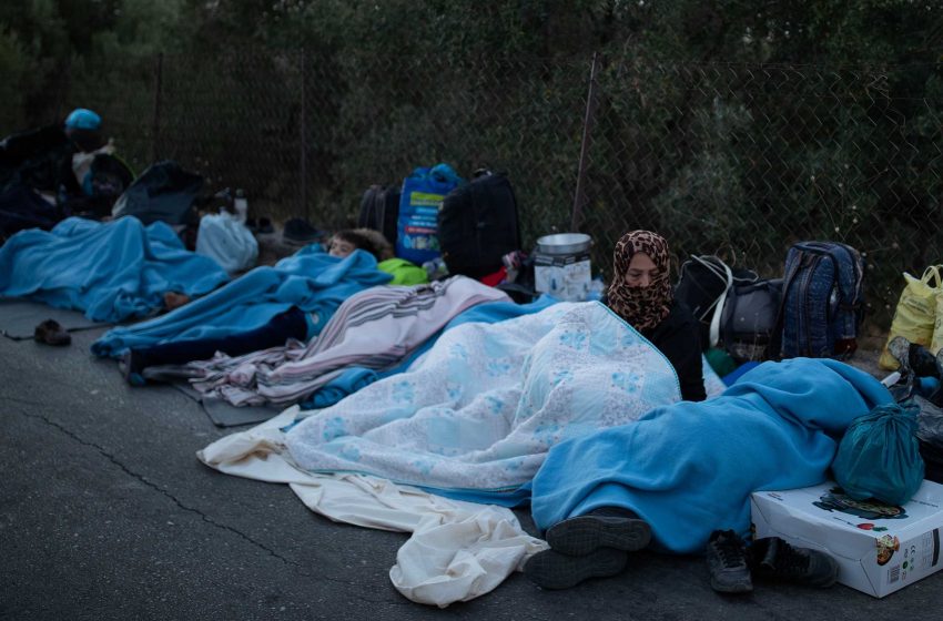  Αυστρία: ‘Αμεση βοήθεια στη Μόρια – Αποστολή 400 πλήρως εξοπλισμένων καταλυμάτων για 2.000 άτομα