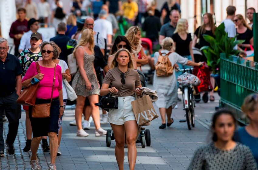  Η Σουηδία έμεινε μόνη – Καμία οδηγία για χρήση μάσκας, μόνο για αποστάσεις και πλύσιμο χεριών