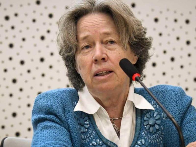 Αθηνά Λινού