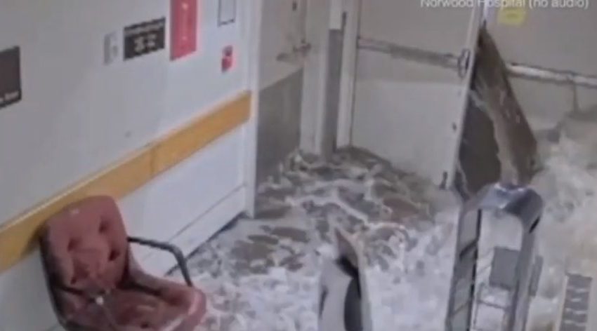  Συγκλονιστικό βίντεο: Η στιγμή που πλημμυρίζει νοσοκομείο στις ΗΠΑ (vid)