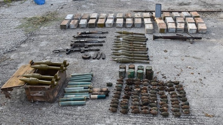  Θαμμένο οπλοστάσιο αποκαλύφθηκε από την ΕΛ.ΑΣ. στην Καστοριά (vid)