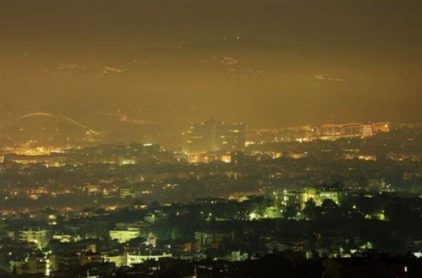  Δ.Σαρηγιάννης: “Να μην ανάψουν τζάκια, διευκολύνουν τη μετάδοση του κοροναϊού” (vid)