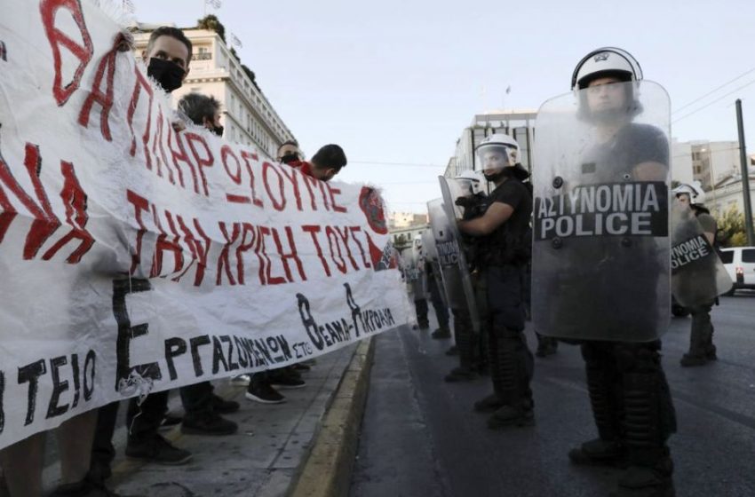  Στο Σύνταγμα οι καλλιτέχνες: “Βρεθήκαμε σε αναγκαστική ανεργία”