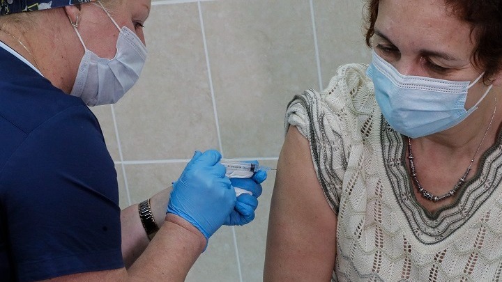  Σταμάτησαν οι δοκιμές του ρωσικού εμβολίου λόγω μεγάλης ζήτησης!